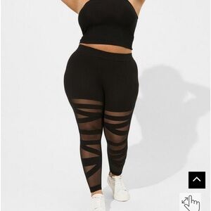 Mesh panel legging .. size 2 (2XL) .. 24” inseam length . New in packaging